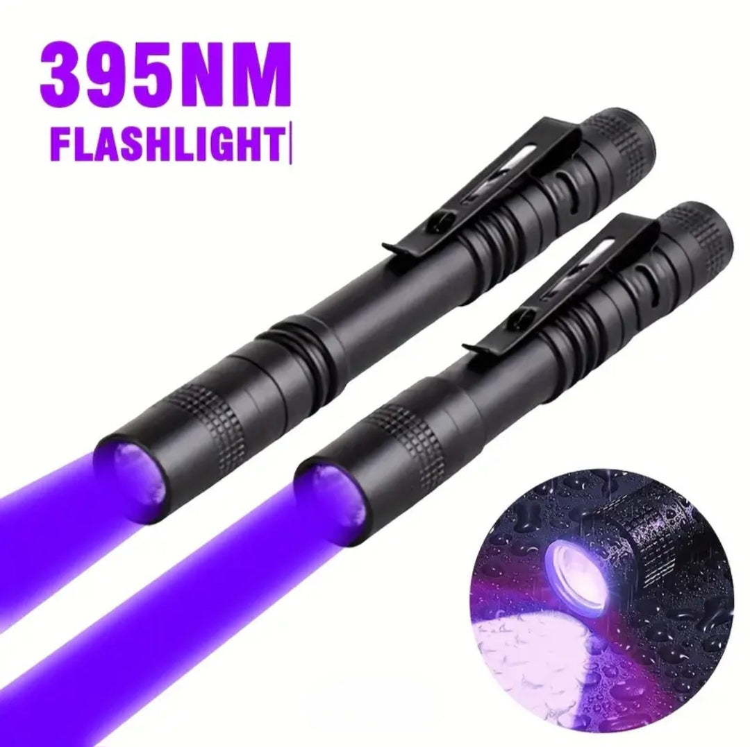 Compact UV flashlight